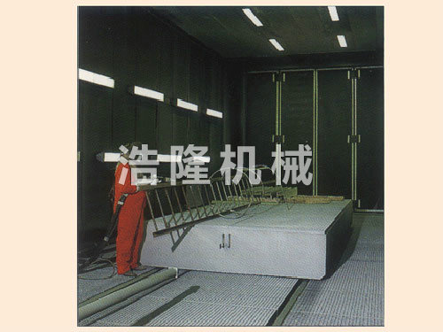 全自動氣力回收式噴砂房工作實(shí)景圖